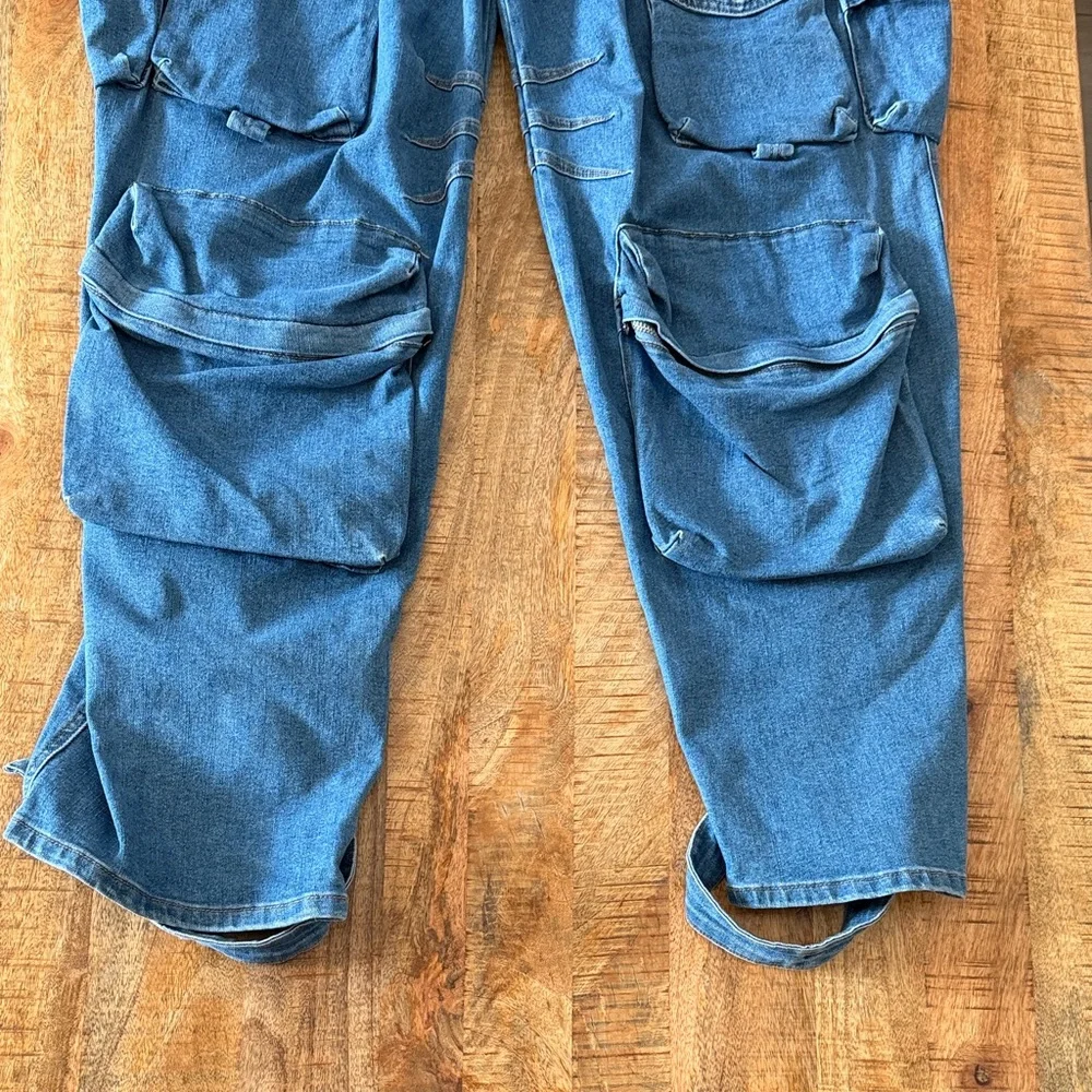 Denim jumpsuit with pockets - Picture 5 of 11